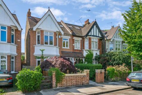 Madrid Road,
Barnes, SW13