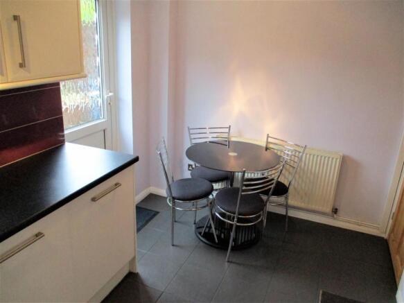 kitchen 2.JPG