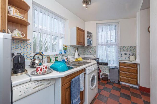 KITCHEN (COTTAGE)