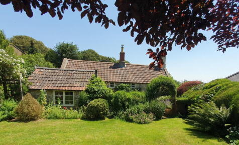 Little End, Marshfield, Chippenham, SN14 8NU