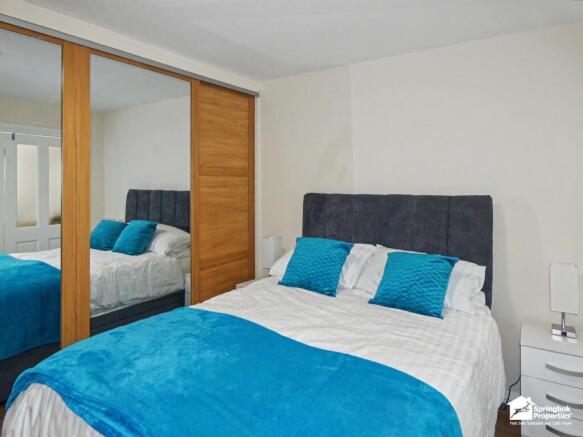 3 bed Semi-Detached for sale Image 6