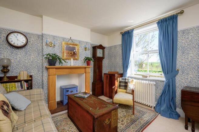 4 bed House for sale Image 9