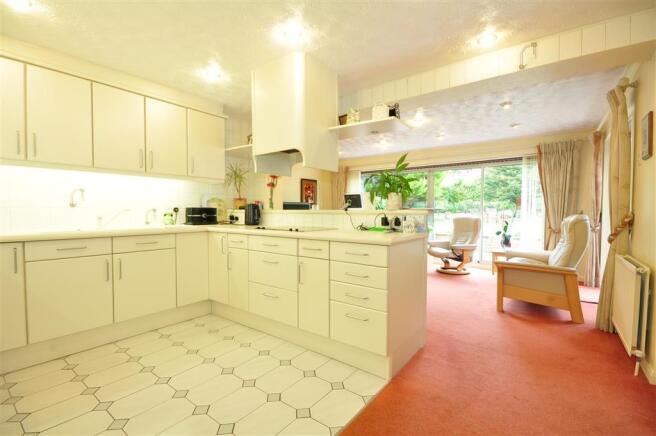 Open-Plan Kitchen/Family Room