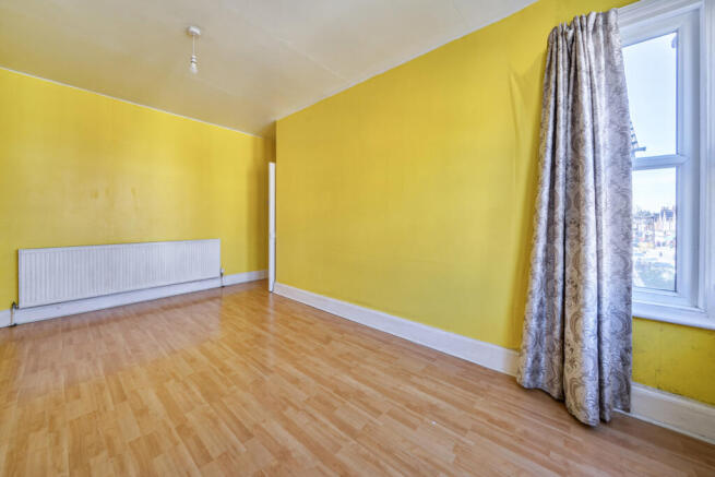 1439474-15-69d501...