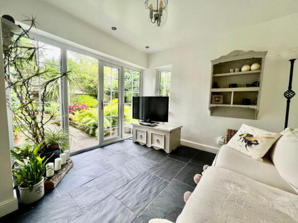 4 bed Detached for sale Image 6