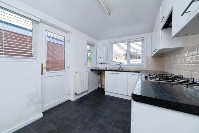 3 bed Terraced for sale Image 10