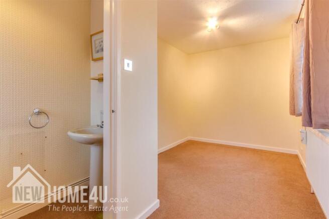 EN-SUITE TOILET: