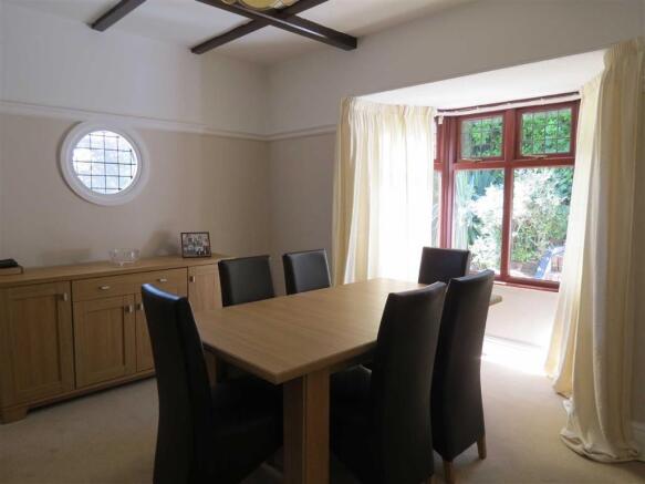 Dining Room: