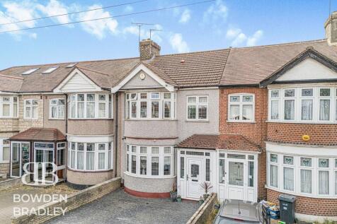 Havering Gardens, Romford, RM6