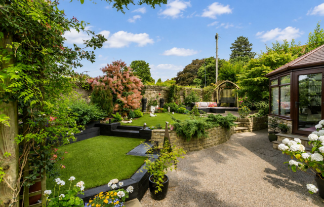 4 bed Detached for sale Image 2