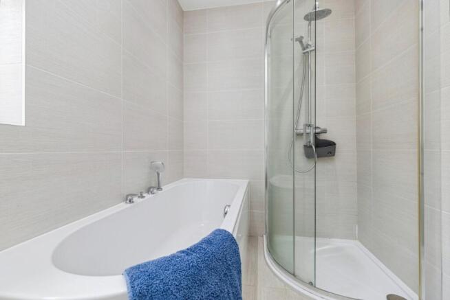 3 bed Semi-Detached for sale Image 10