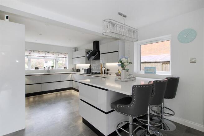 9017215-102239-133833113624463362-afb765ff-6439-fe