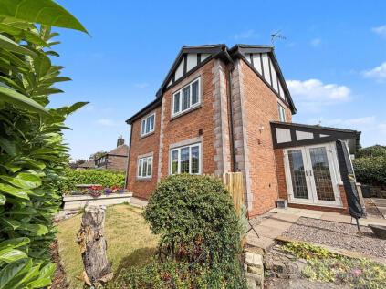 Hampton Court, Leek, Staffordshire, ST13 8XZ