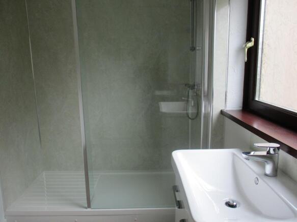 a-BROOK ST125.BATH2.jpg