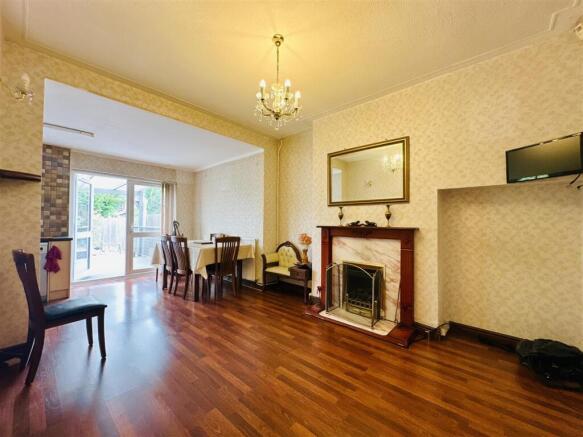 SITTING ROOM