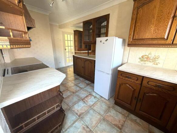 3 bed Semi-Detached for sale Image 5