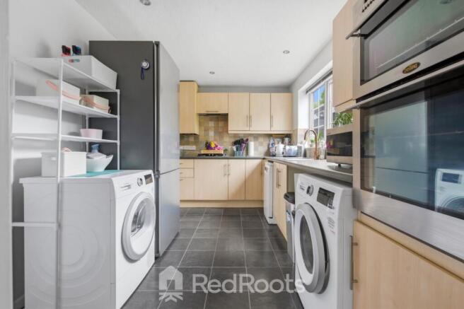 4 bed Detached for sale Image 7