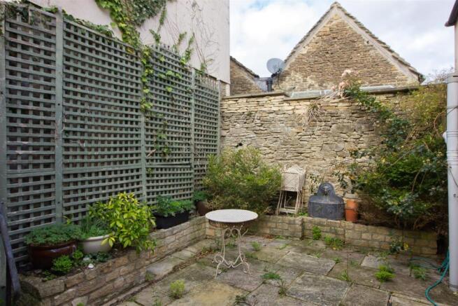 Courtyard garden