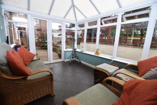 GARDEN CONSERVATORY