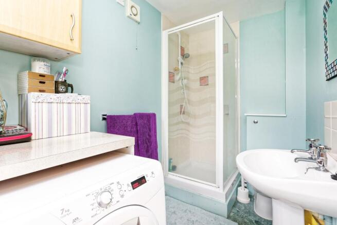 Utility/shower room