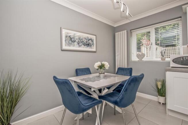 3 bed Semi-Detached for sale Image 9