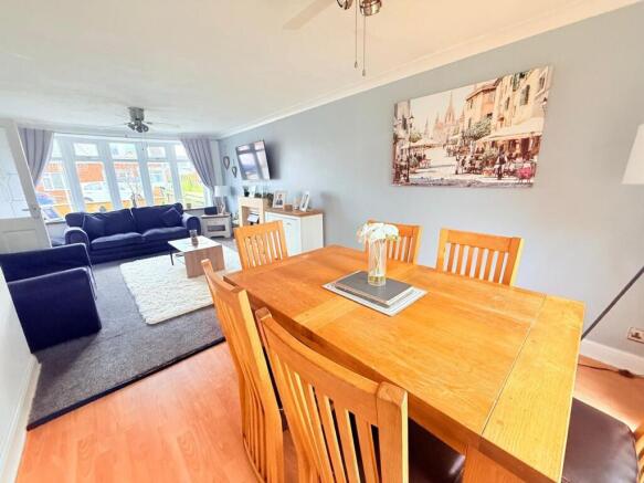 Timberley Drive, Grimsby, DN37 photo 3