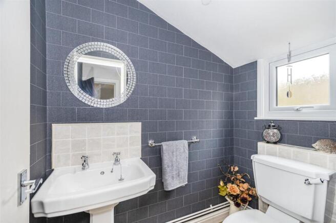 3 bed Town House for sale Image 5
