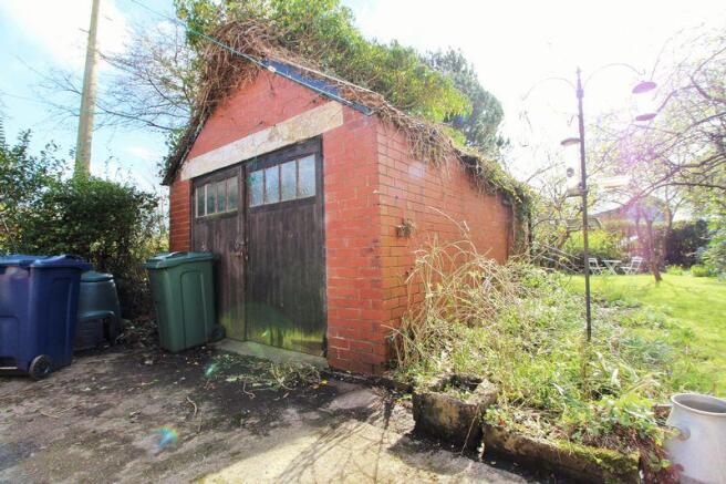 Detached Garage