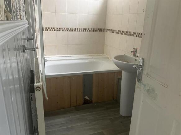 3 bed Semi-Detached for sale Image 7