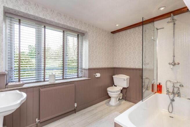 4 bed Detached for sale Image 12