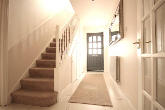 Entrance hall.JPG