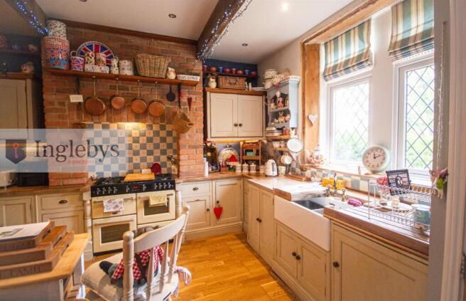 2 bed Terraced for sale Image 5