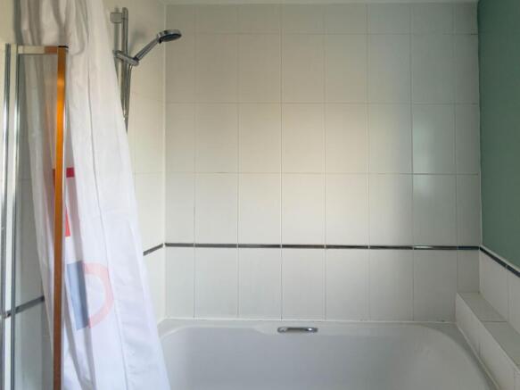 2 bed Apartment for sale Image 10
