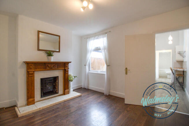 Sitting room towrads kitchen