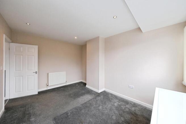 3 bed Semi-Detached for sale Image 9