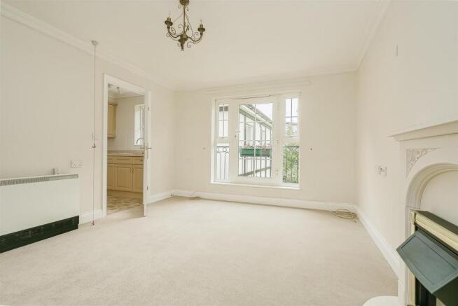 flat-pegasus-court-banstead-103.jpg