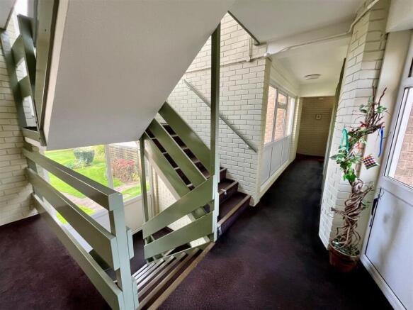 3 bed Flat for sale Image 10