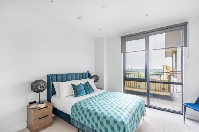 2 bed Penthouse for sale Image 7