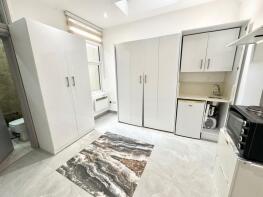 6, Wordsworth Parade, Tottenham, London N8 0SJ