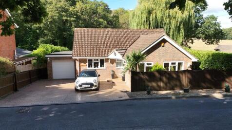 Lower Ashley Road, New Milton, Hampshire, BH25