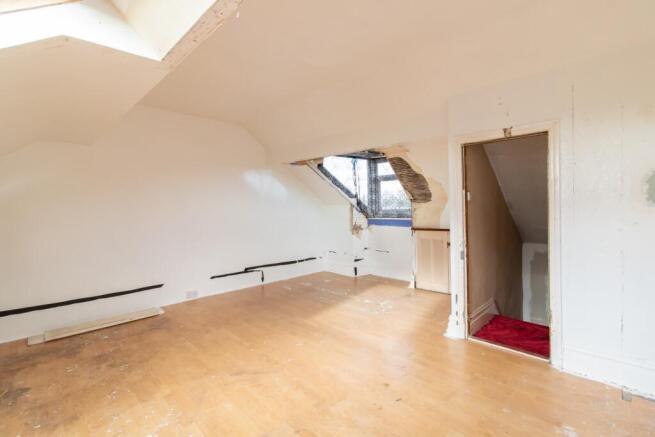 3 bed Terraced for sale Image 9