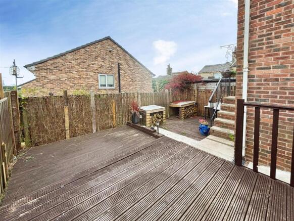 3 bed Semi-Detached for sale Image 12
