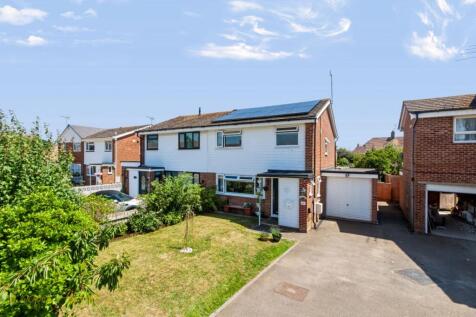 Horsham Road West, Littlehampton, BN17