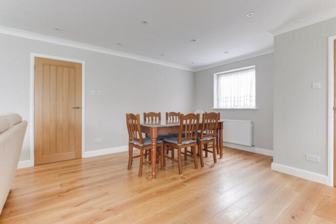 Holbeck Lane, Cheshunt, EN7 photo 4