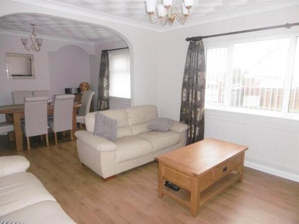 Lounge/Dining Room