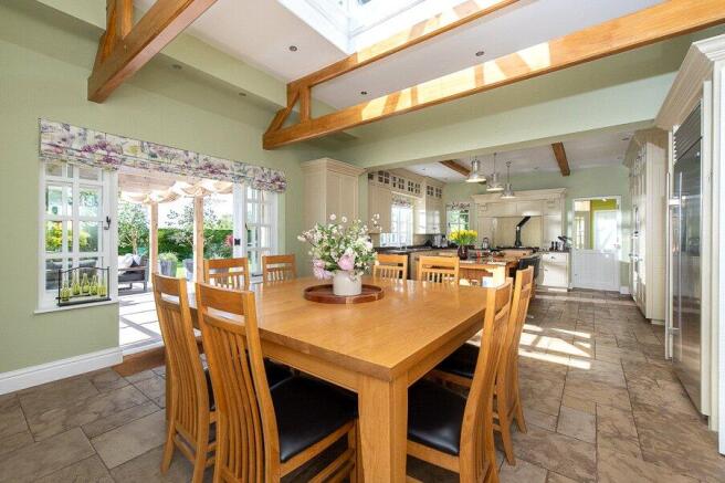 Kitchen/Dining