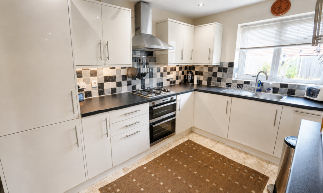 North Lane, Nailsea - a spacious bungalow offering modern comfort in Nailsea’s desirable West End photo 4
