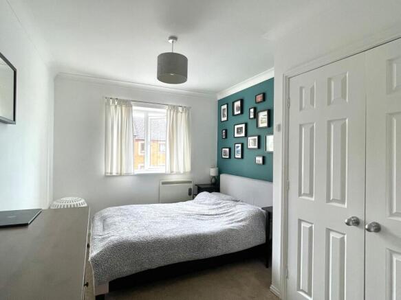 2 bed Flat for sale Image 10