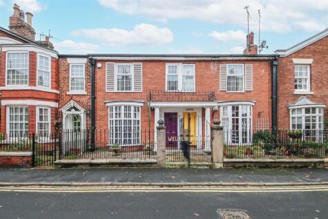 Wellington Street, Southport