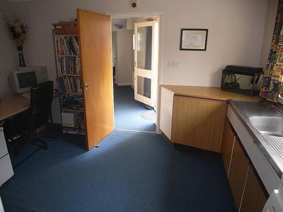 UTILITY ROOM/STUDY